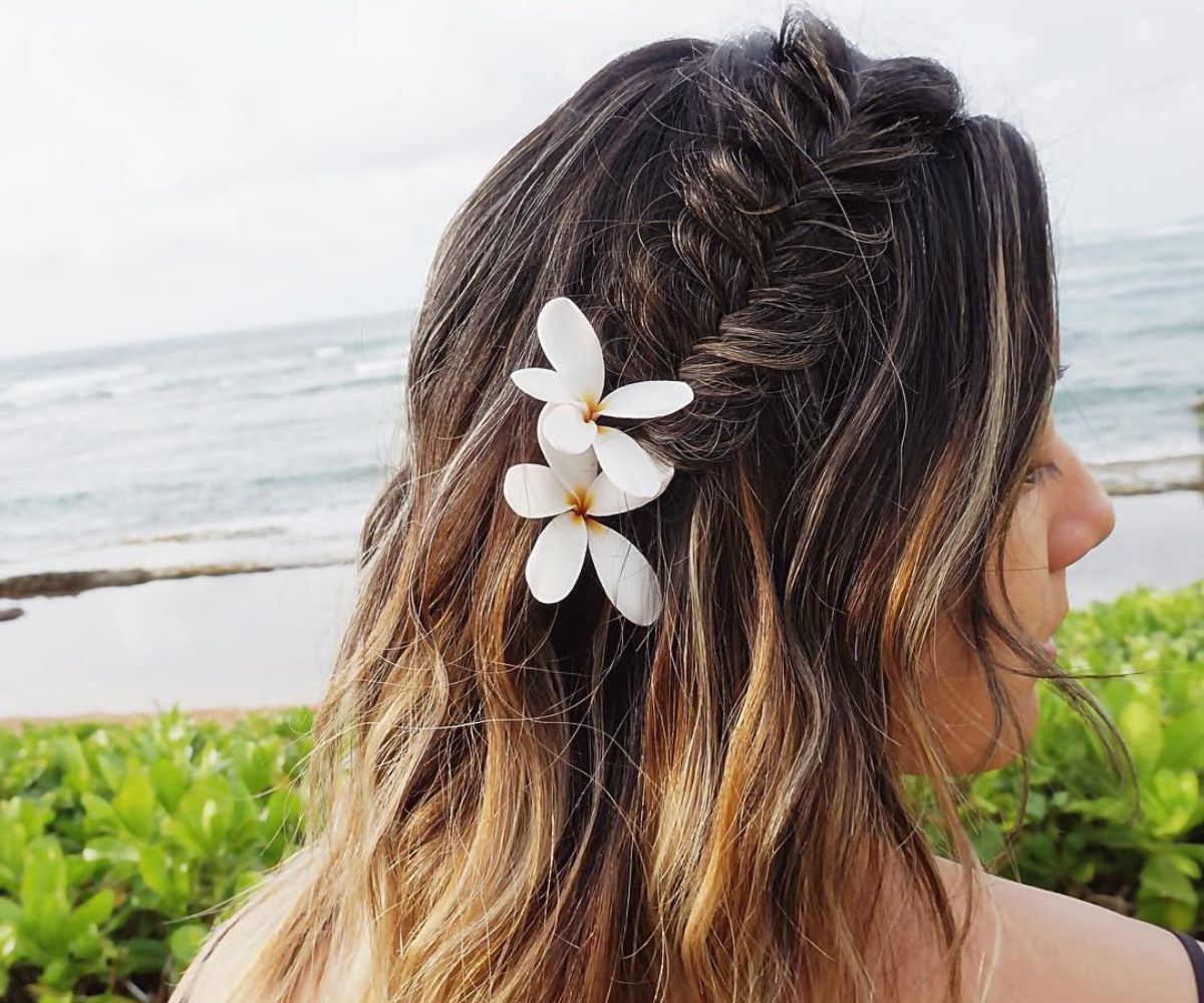 Traditional Female Hawaiian Hairstyles